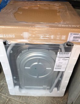Samsung BESPOKE AI parní pračka 11kg Série 8 WW11DB8B95GBU4 - 2