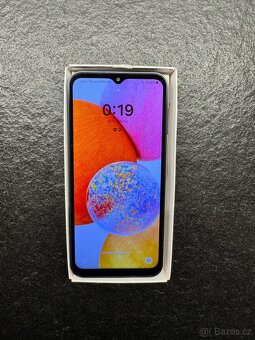 Mobilní telefon Samsung Galaxy A14 4GB/64GB černá - záruka - 2