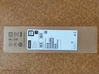 Prodám tablet Lenovo s operačním systemem Windows 11 - 2