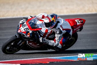 Yamaha R1, rok 2008 okruhovka - 2