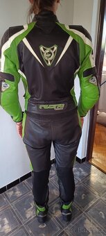 Komplet -dvoudílna dámská kombinéza, boty, helma - 2