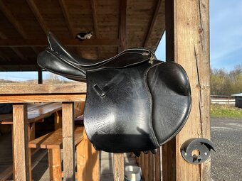 Kentaur Apollón 17 - 2