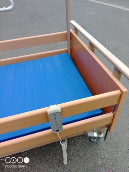 Elektrická polohovací zdravotní postel - 2