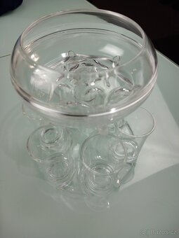 DÁVKOVAČ A DRŽÁK na panáky - 2