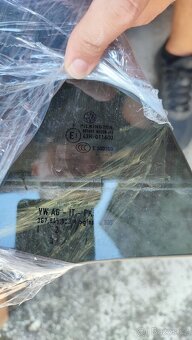 dveřní okno zadní levé vw arteon - 2