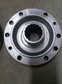 Príruba na manžetovú nápravu - - 2