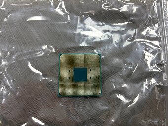 AMD Athlon 200GE - 2