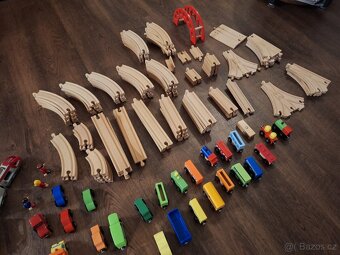 Dřevěné koleje s příslušenstvím - 2