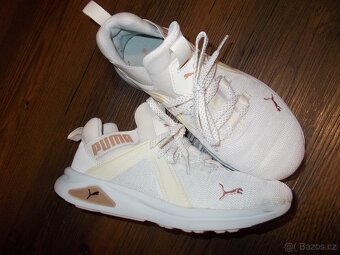 NÁDHERNÉ ODLEHČENÉ BOTASKY PUMA V,38 100%STAV - 2