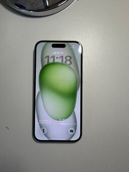 Apple iPhone 15 128GB - 2