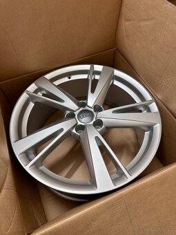 5x112 R19 8J ET42 originál Audi - 2