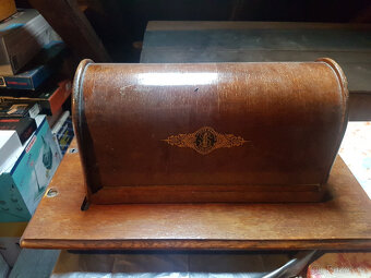 Šicí stroj Singer - 2