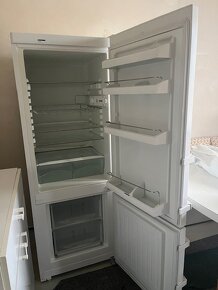 Liebherr lednička s mrazákem - 2