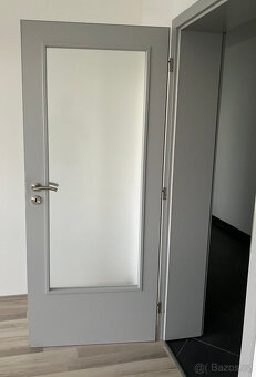 1 ks SEPOS pravé dveře 80cm a zárubně prosklené nové - 2