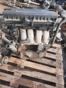 motor 1.6 16v 77kw AZD 178000km zaruka - 2
