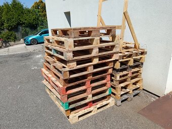 Daruji 20 ks různých palet - 2