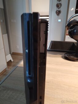 Prodám PlayStation 3 - 2