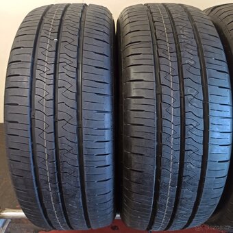 Kumho 235/55 R18 104H 7,5mm DEMO z předváděčky - 2