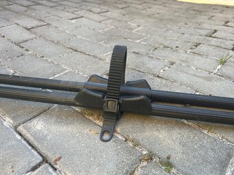 Nosiče na auto - Thule - 2