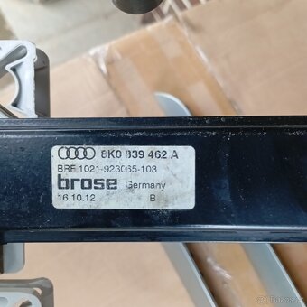 Audi A4 2009 Avant díly dveří pravá strana - 2