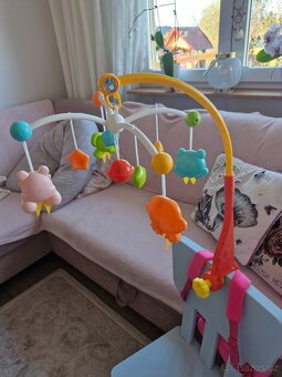 Hudební kolotoč nad postýlku jako nový. - 2