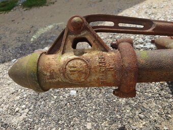 Vodní litinová pumpa - 2