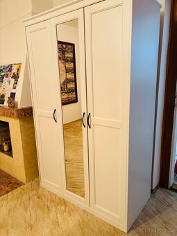 Bílá skříň šatní Ikea - 2