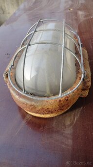 Staré industriální lampy-želva - 2