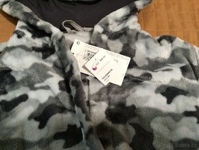 Dívčí župan 134-140, klučičí župan 128 - 2