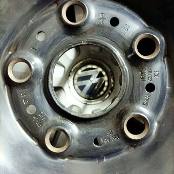 16" plechová kola – 5x112 – VOLKSWAGEN   Disky: Plechové di - 2
