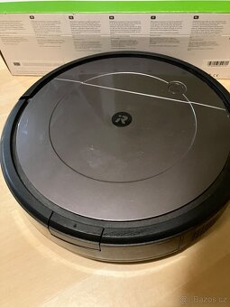 Robotický vysavač iRobot Roomba Combo - 2