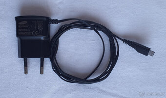 Černá cestovní nabíječka Samsung s kabelem micro USB - 2
