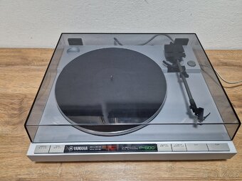 Gramofon Yamaha P-500 - 2
