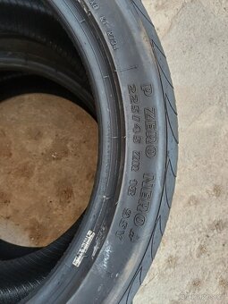 2 letní pneu 225/45R18 - 2