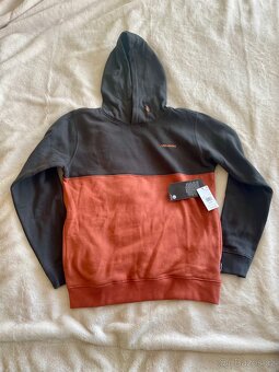 GAP, HEAD a Volcom oblečení 11-14 let - 2