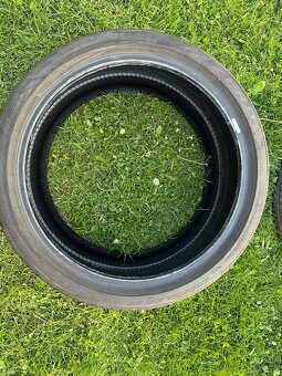 Dvourozměrná sada letních pneu Pirelli R22 - 2