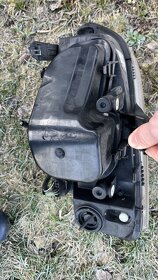 Prodam predni leve svetlo na Ford c-max - 2