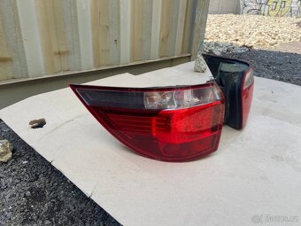 Prodám zadní světla 2x – VW Golf Combi 6 (2009–2012) - 2