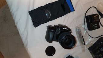 Panasonic Lumix dmc-g7 + Sigma 30 mm, f 1,4 - 2