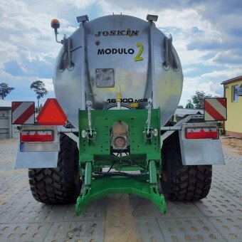 tříbodový závěs pro cisterny Joskin - 2