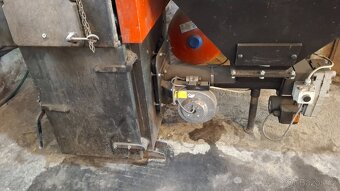 Přestavba kotle Viadrus 5č, na automtcký podavač Benekov - 2