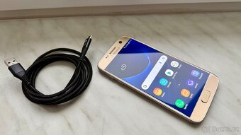 Samsung Galaxy S7 32gb/4gb Ram zlatý-krásný stav. - 2