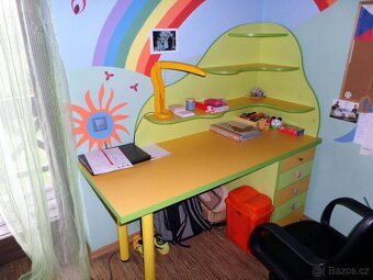 Stůl do dětského pokoje - 2