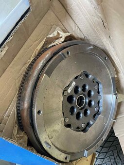 SACHS Setrvačník  6366000015 - FORD 1.5,1,6 TDCi - 2