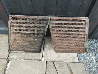 Mřižky kapoty Zetor crystal - 2