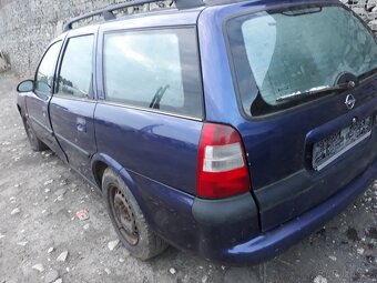 Prodám dily Opel vectra b 1.8,  a 2.0 benzín - 2