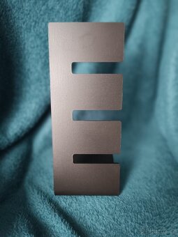 Stojan na hodinky kov černý matný - 2