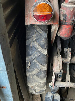 TRAKTOR RS09 4válec - 2