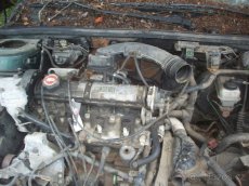 Renault Laguna 1.8 benzin zbylé díly - 2