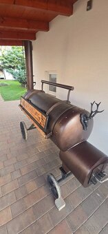 Stylový smoker gril - 2